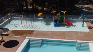 Camping pyrenees orientales avec piscine et pataugeoire pour enfants